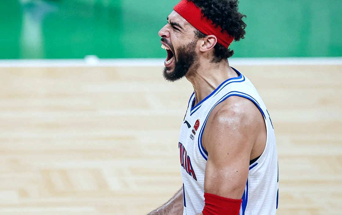 Paris Basketball mở Adidas Arena cho người chịu ảnh hưởng biểu tình: tấm vé như một tuyên ngôn